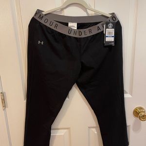 NWT Under Armour cotten Capri leggings